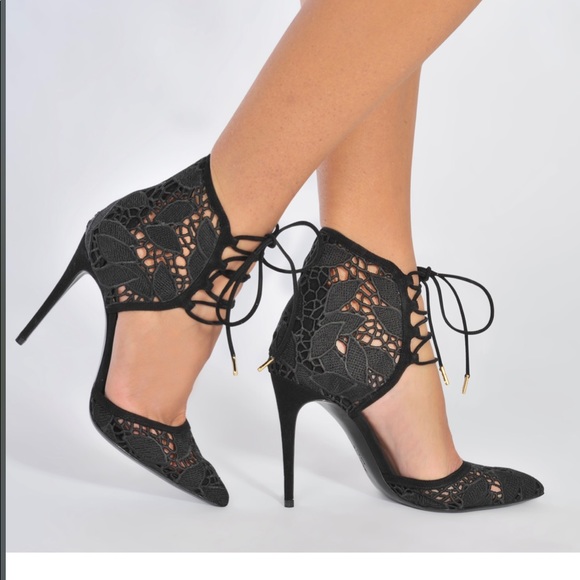 Salvatore Ferragamo Shoes - Like new Salvatore Ferragamo esmeralda  lace heels